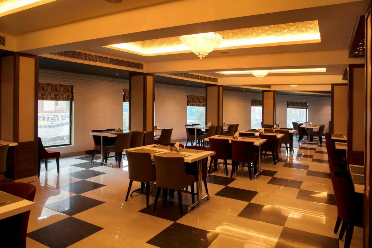Ganges Grand Hotel Varanasi Eksteriør billede